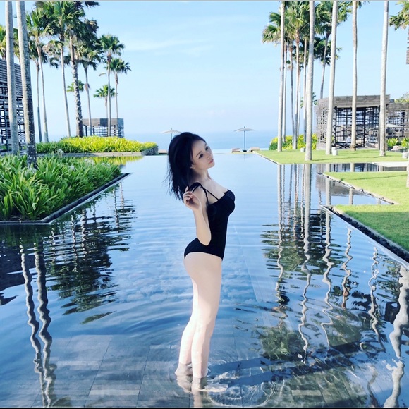 bodysuit - Picture 1 of 1